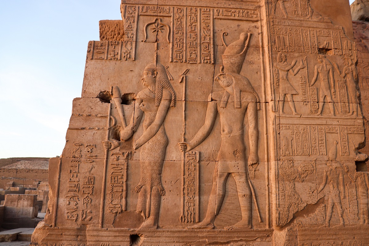 Seshat-Horus-Ismael-Khalifa-shutterstock-2215425271---Copy.jpg